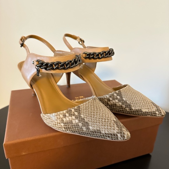 COACH Heeled Pumps - Picture 8 of 14